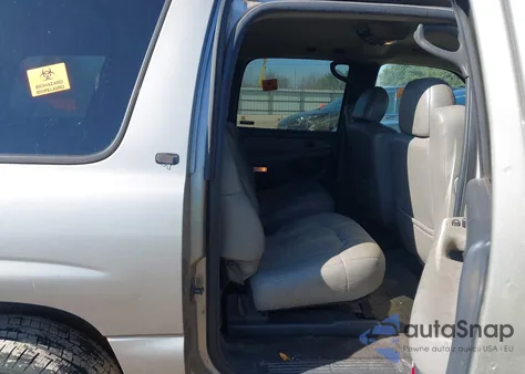 2000 Chevrolet Suburban 1500 Lt from USA, damaged, VIN 3GNEC16T6YG150505